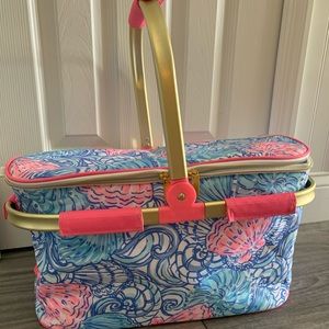 Lilly Pulitzer insulated cooler/picnic basket